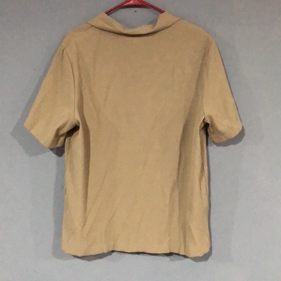 Two twenty collection women’s button-down short sleeve top large - Picture 3 of 3